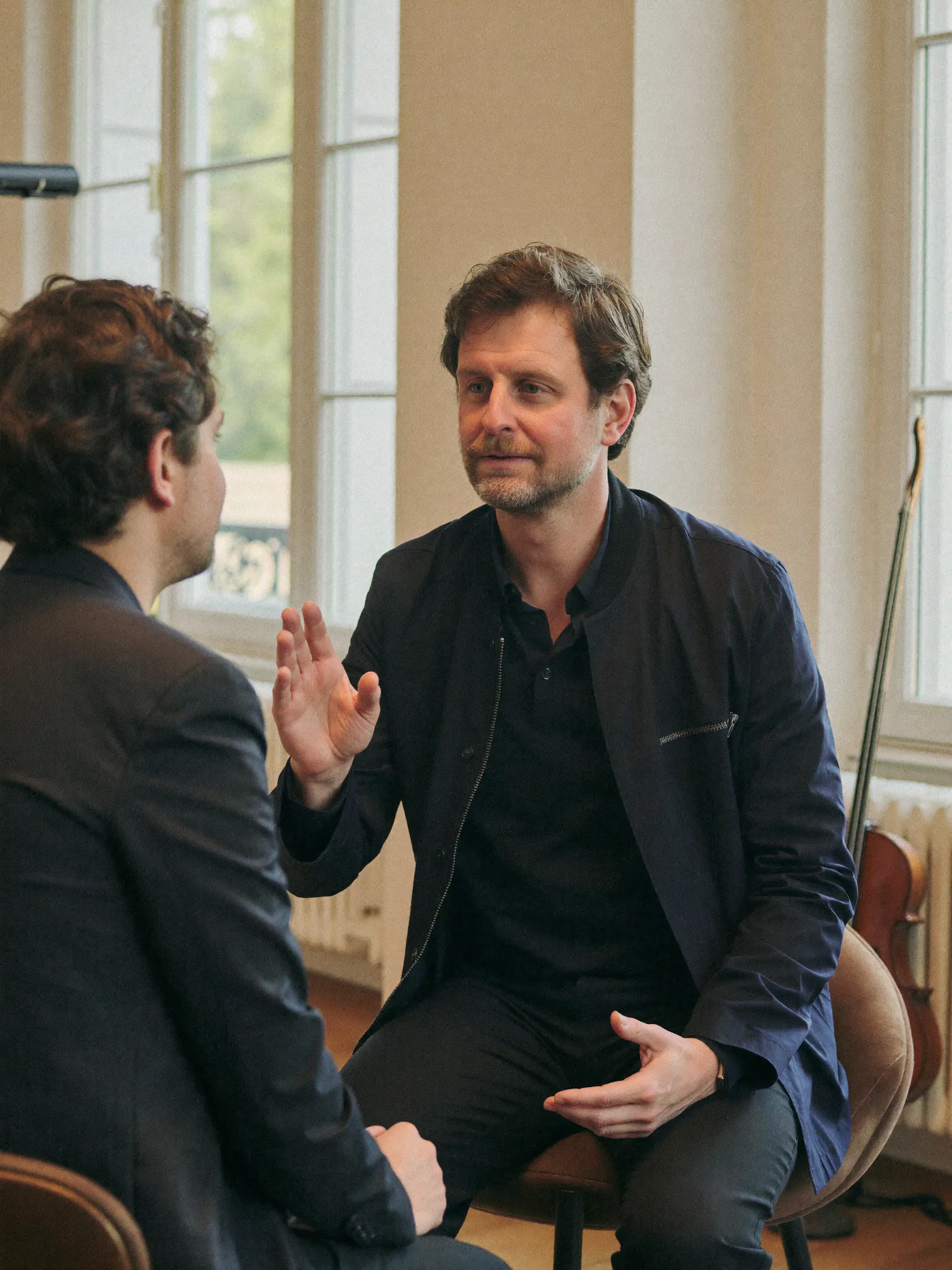 Moritz Winker in conversation during a bassoon lesson