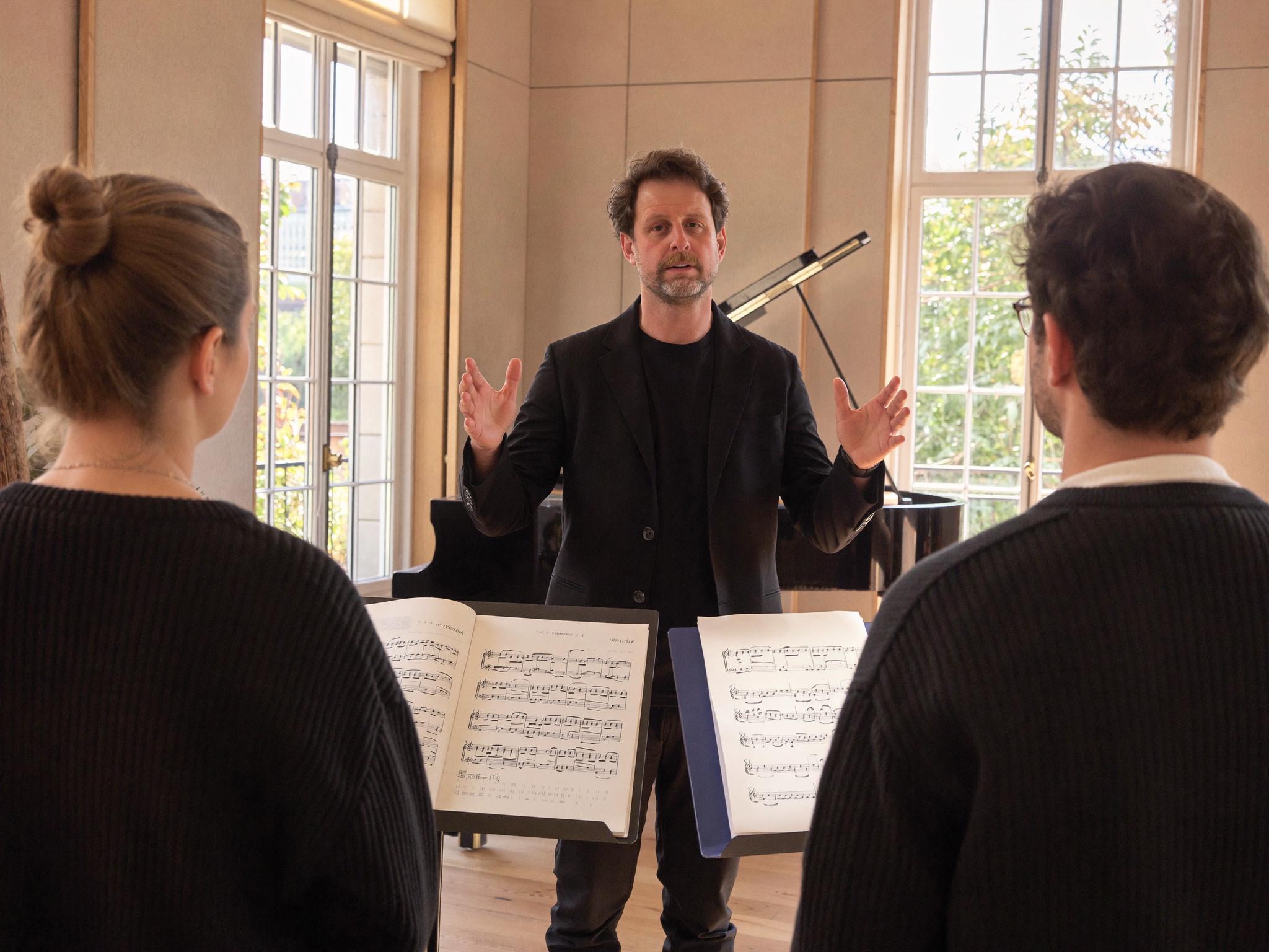 Moritz Winker teaching a bassoon ensemble